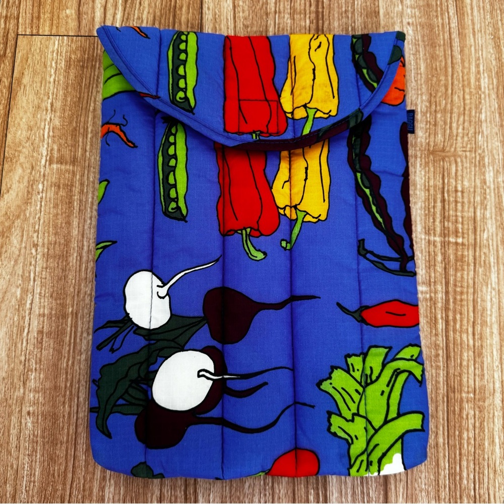 Baggu laptop sleeve